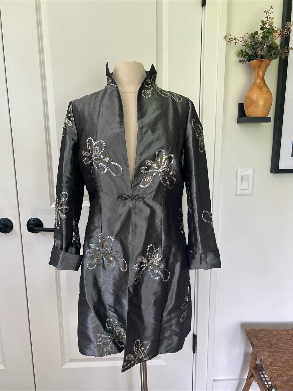 GRACE CHUANG size M Longer Frog Closure Jacket Aurora Sequins silver REVERSIBLE